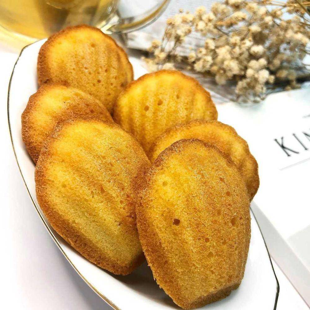 Kue madeleine (instagram.com/omomo.sweets)