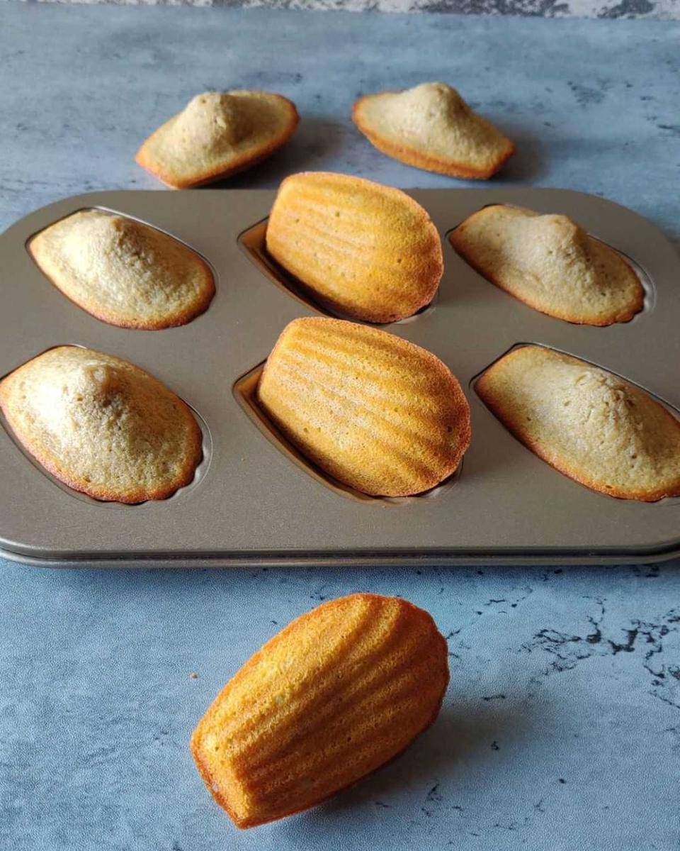 Kue madeleine (instagram.com/jasperdelicacies)