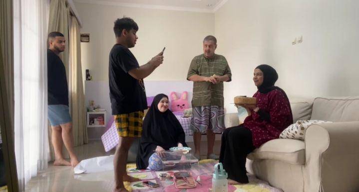 potret ultah ke-22 Dilla Jaidi (youtube.com/Fadil Jaidi)