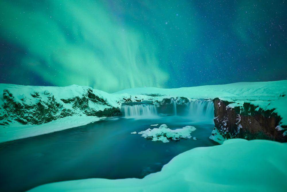 Ilustrasi air terjun Godafoss (unsplash.com/Marc Marchal)