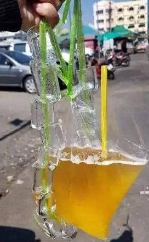 minum es di plastik kocak (instagram.com/recehtapiviral)