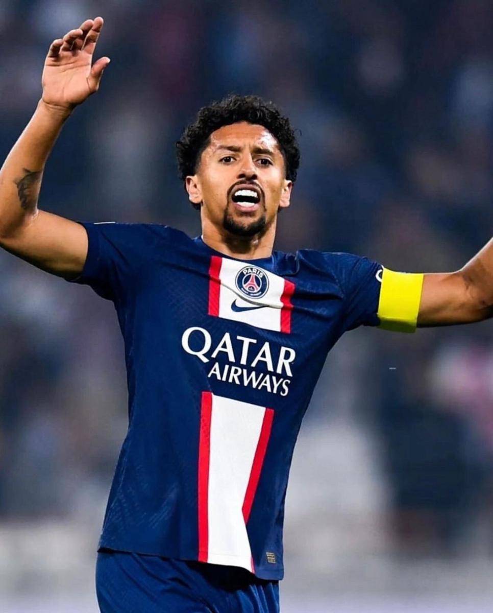 Marquinhos bermain bersama PSG. (twitter.com/marquinhos_m5)