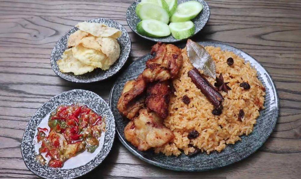nasi kebuli ayam (youtube.com/Devina Hermawan)