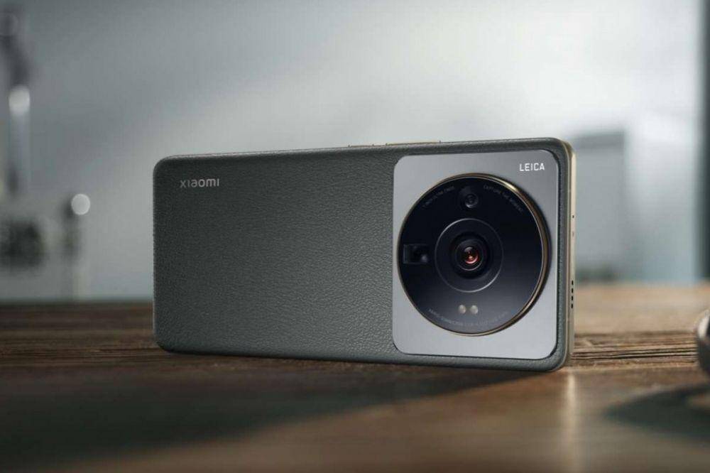 potret Xiaomi 12S Ultra (gsmarena.com)