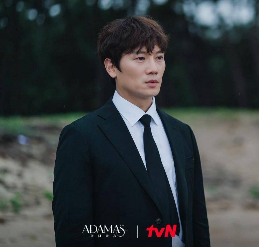 Ji Sung di drama Adamas (instagram.com/tvn_drama)