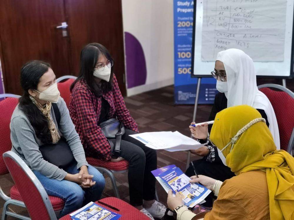 Ilustrasi konsultasi bimbingan kuliah ke luar negeri yang diselenggarakan oleh Schoters (dok. Schoters)