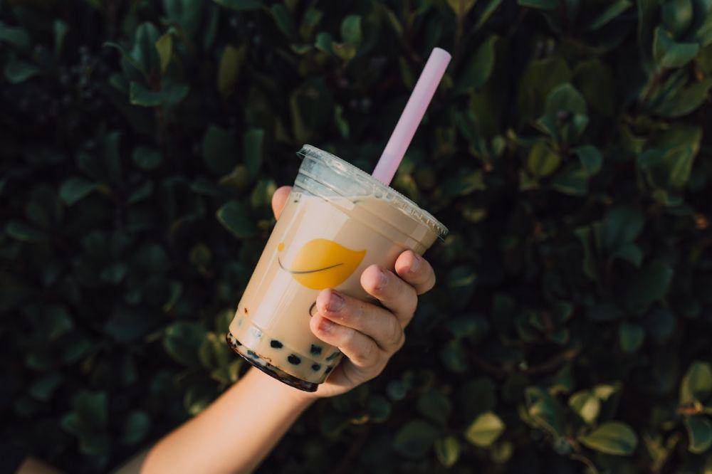 ilustrasi minuman kekinian (pexels.com/RODNAE Productions)