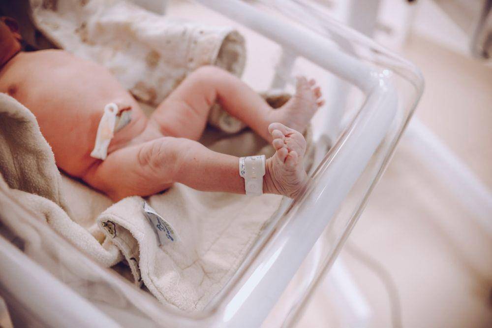 ilustrasi intrauterine growth restriction atau fetal growth restriction (pexels.com/Vidal Balielo Jr.)