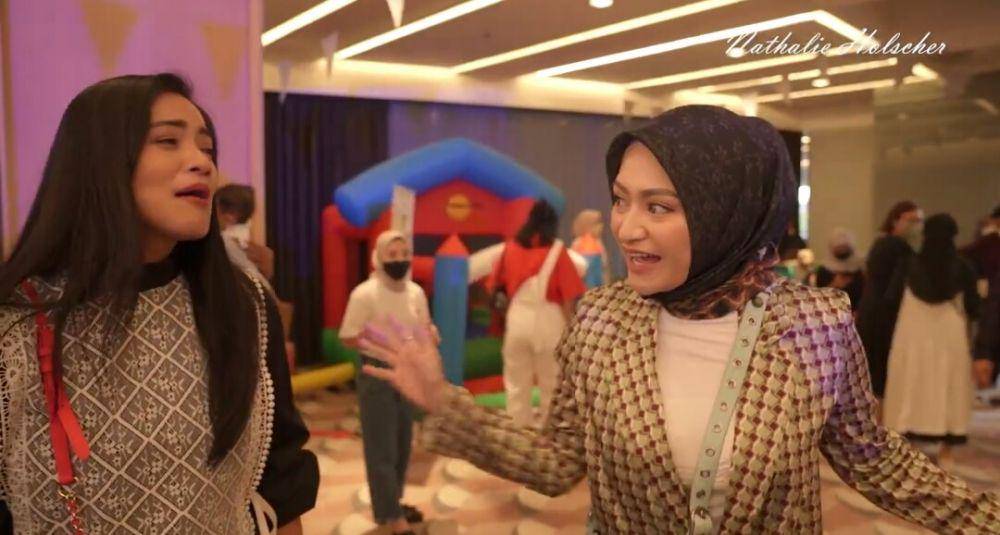 Nathalie Holscher dan Adzam di ulang tahun Air Rumi (youtube.com/NATHALIE HOLSCHER)