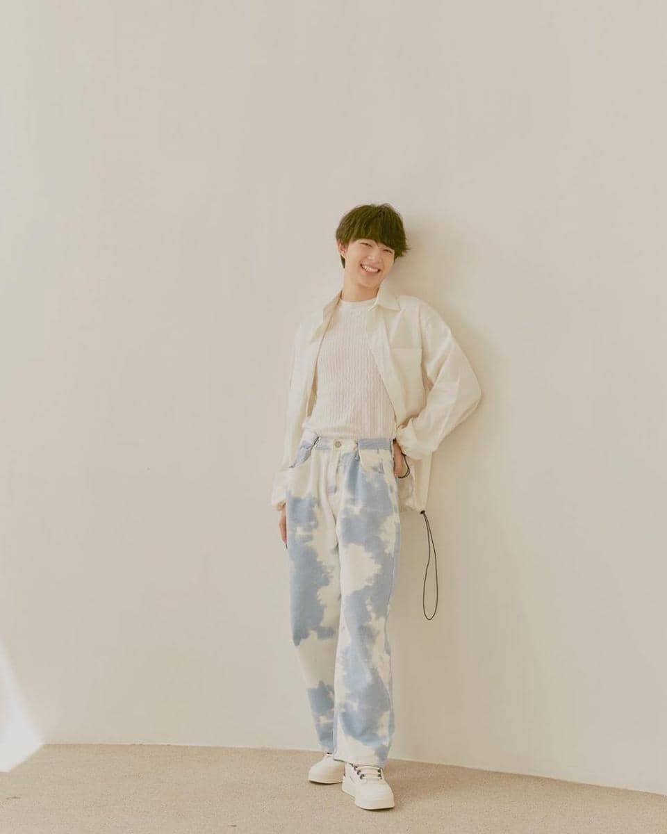 style outwear ala Nunew Chawarin  (instagram.com/new_cwr)