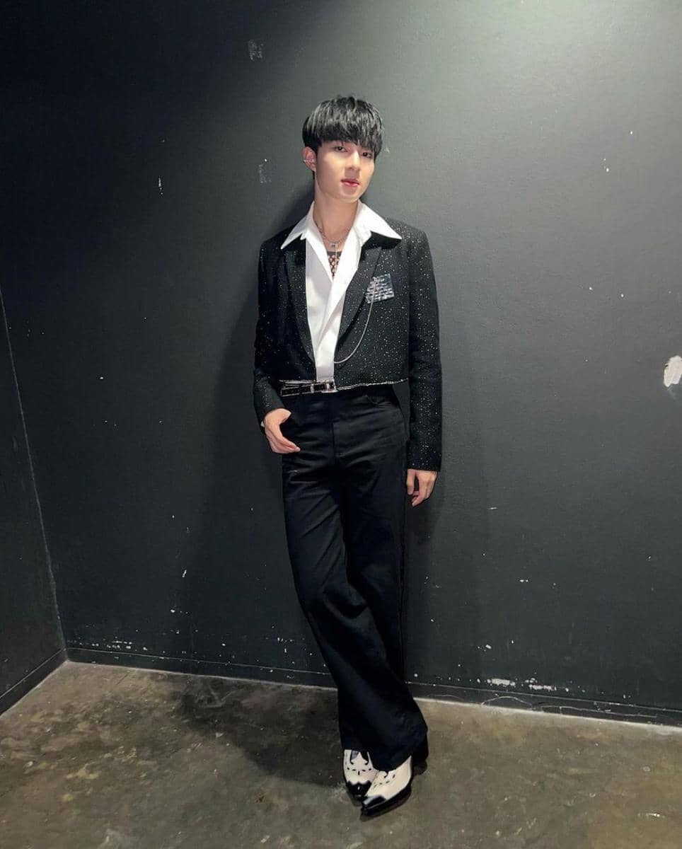 style outwear ala Nunew Chawarin  (instagram.com/new_cwr)