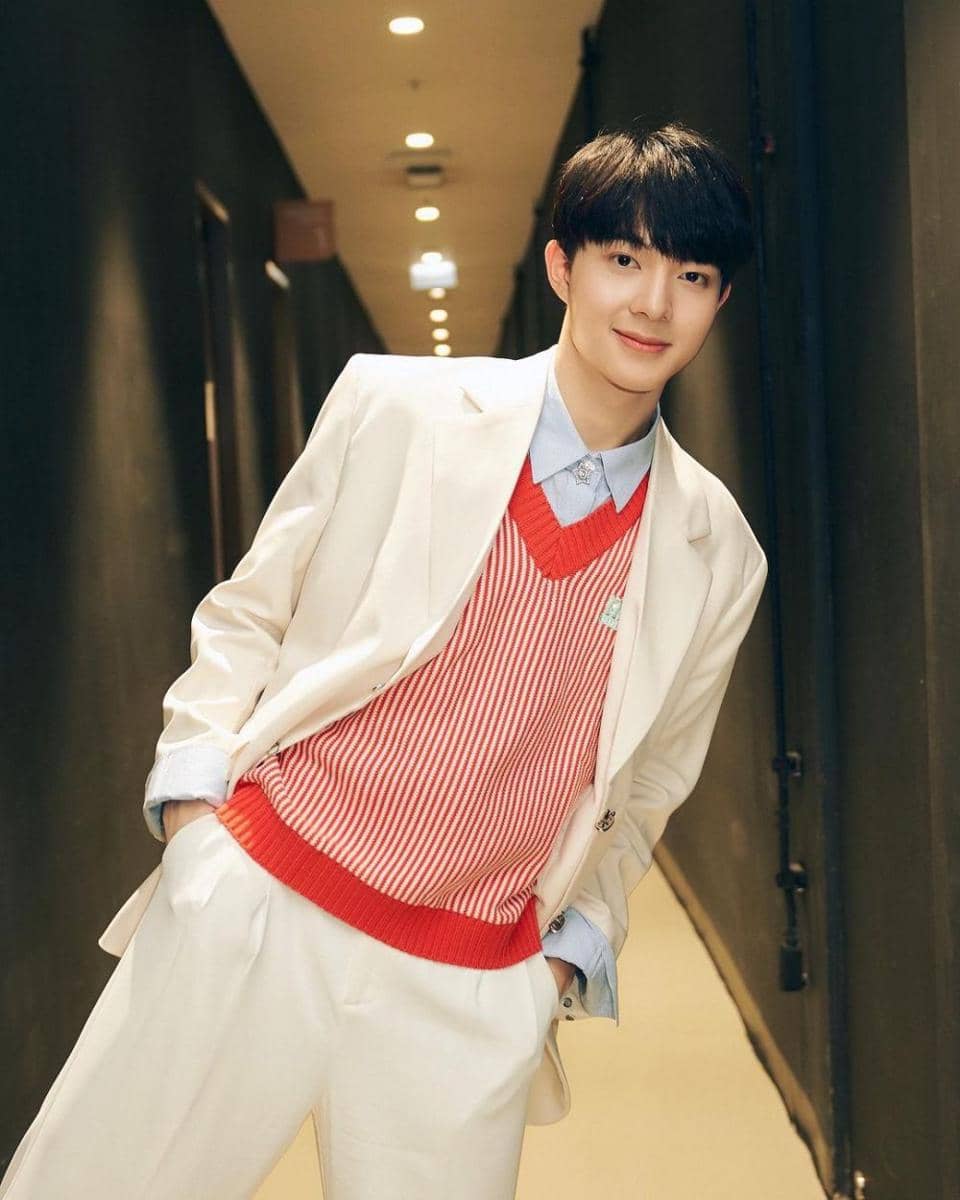 style outwear ala Nunew Chawarin  (instagram.com/new_cwr)