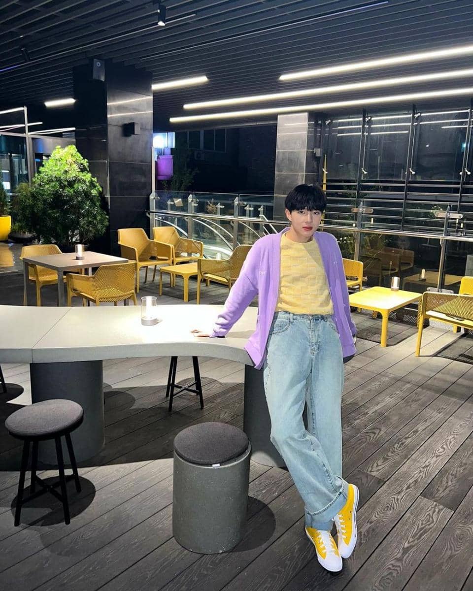 style outwear ala Nunew Chawarin  (instagram.com/new_cwr)