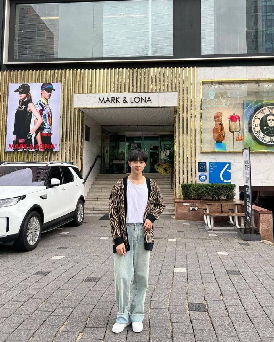 style outwear ala Nunew Chawarin  (instagram.com/new_cwr)