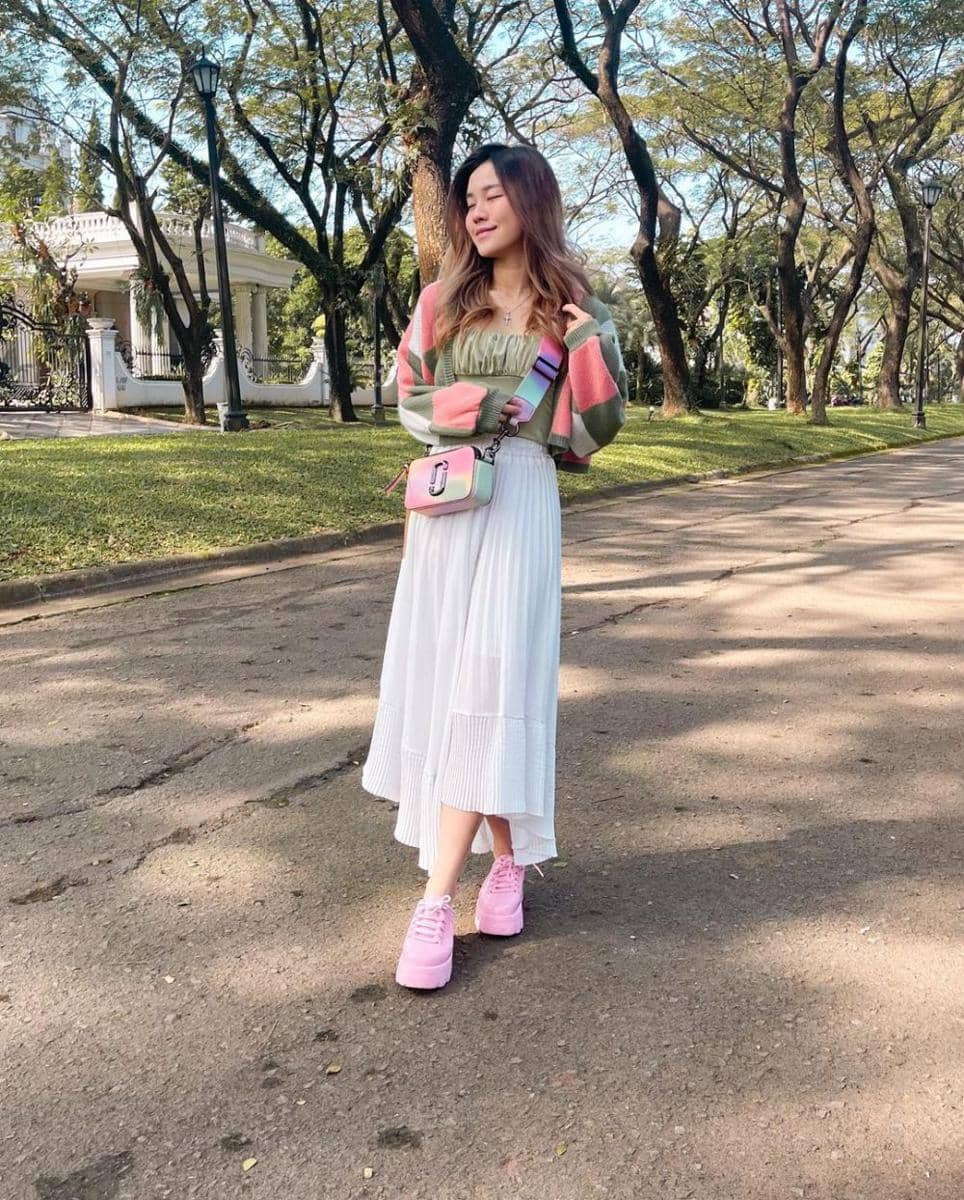 Outfit bernuansa pink ala Jessica Jane (instagram.com/jessicajane99)