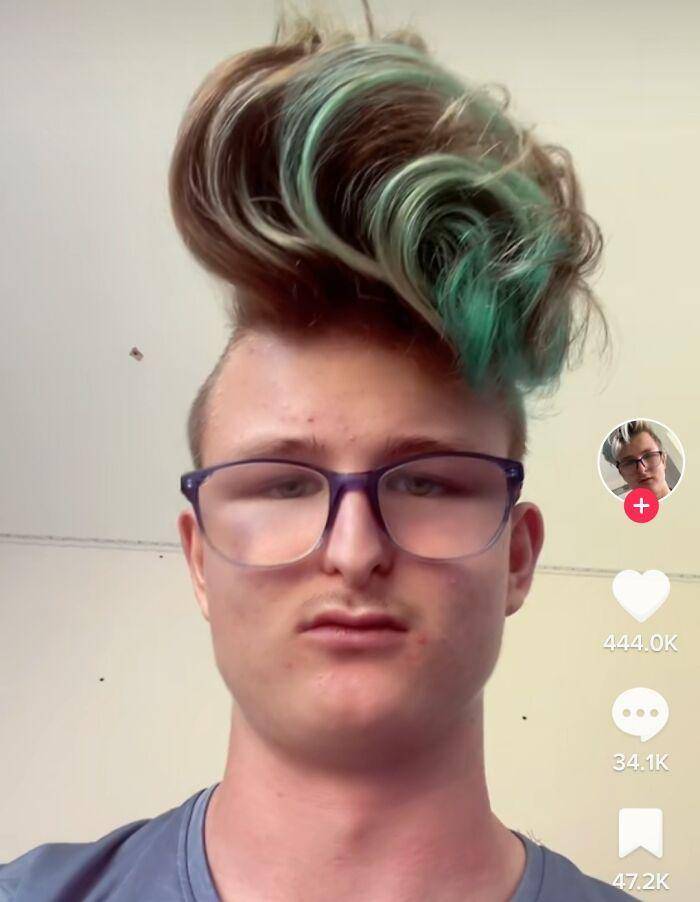 gaya rambut terlalu aneh (reddit.com/lohnoah333)
