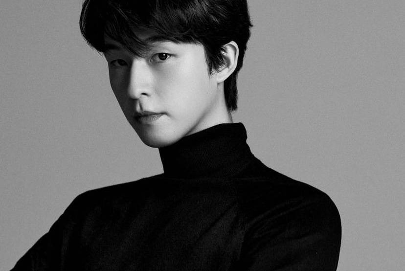 Hong Kyung (instagram.com/bluecages)