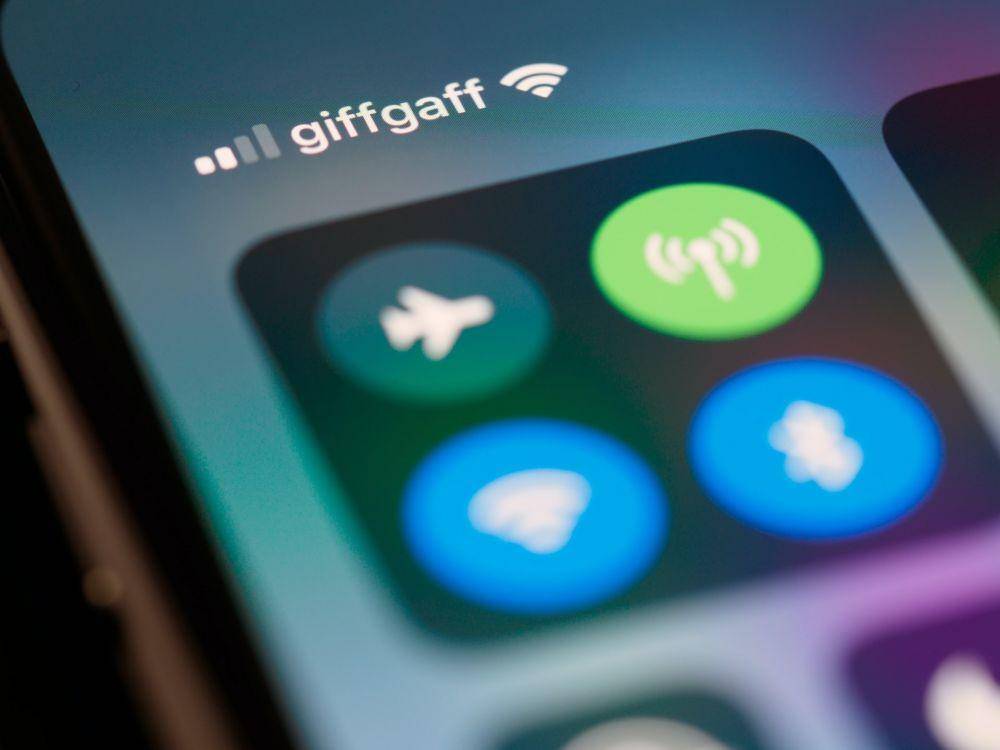 ilustrasi matikan fitur yang tidak digunakan (Unsplash/ Brett Jordan)
