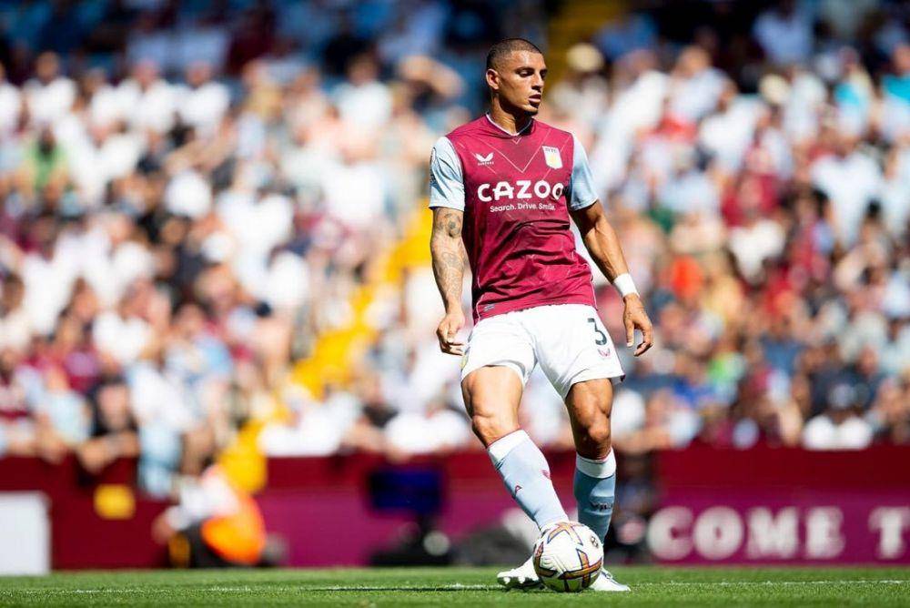 Diego Carlos bermain bersama Aston Villa. (instagram.com/d.carlos03)