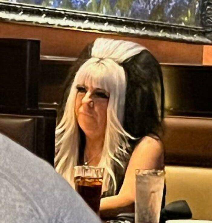 gaya rambut terlalu aneh (reddit.com/jape7798)
