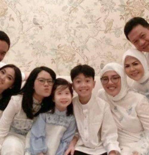Keluarga Intan Fauzi. (Web resmi Intan Fauzi).