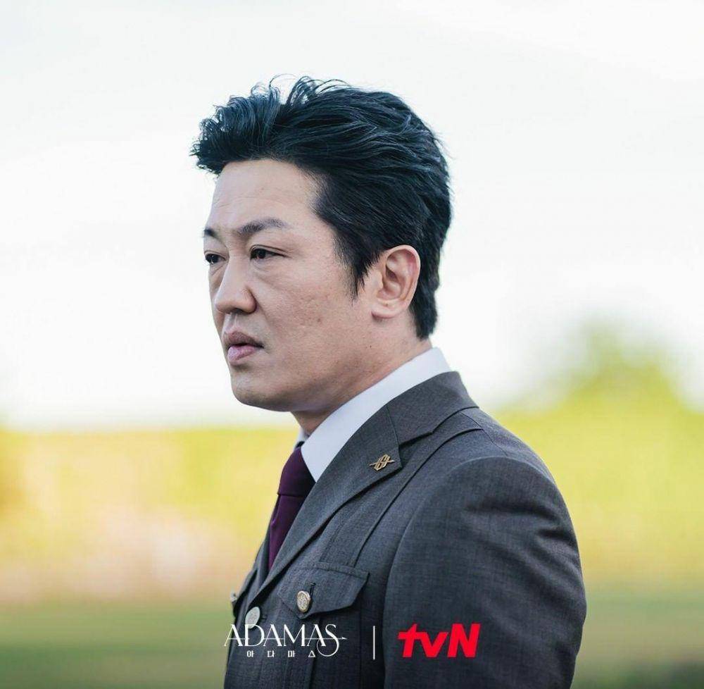 Heo Sung Tae di drama Adamas (instagram.com/tvn_drama)