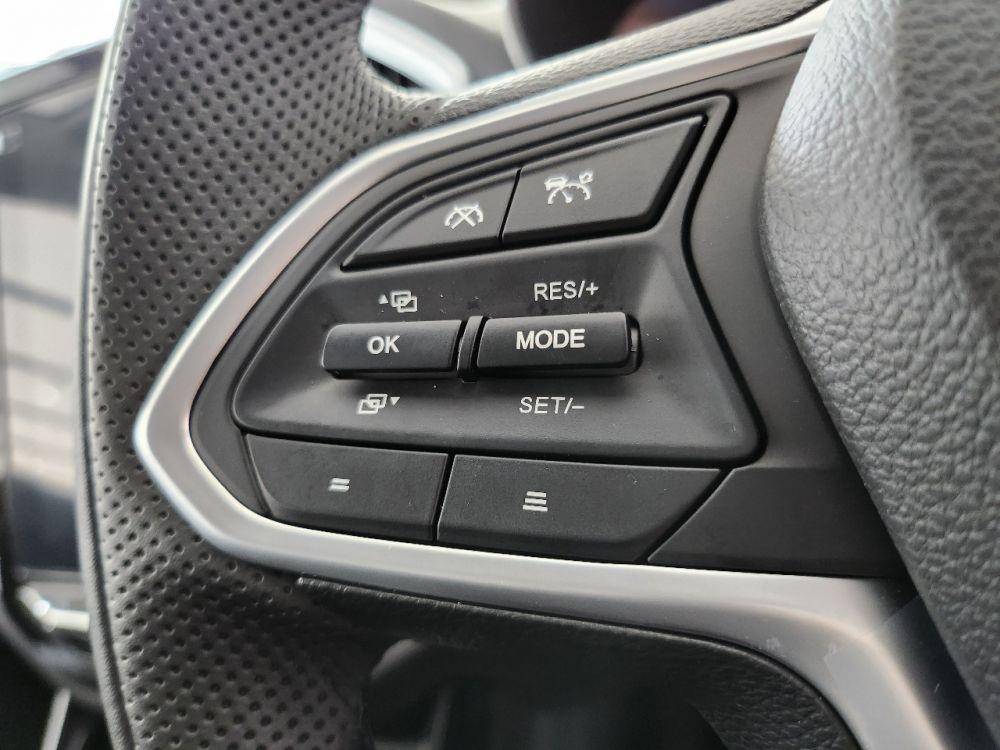 Ada fitur adaptive cruise control (dok. Wuling)