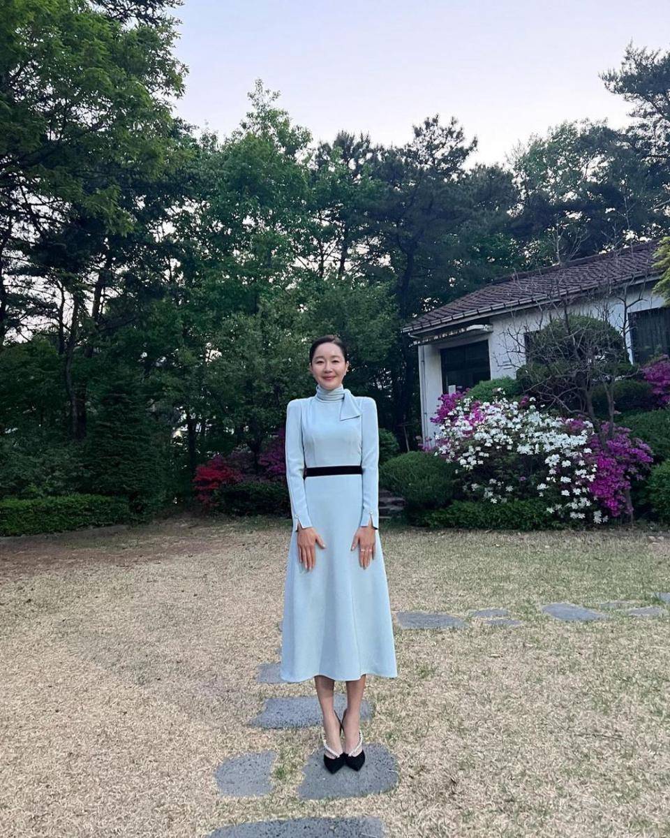 Uhm Ji Won di balik layar drakor Little Women (instagram.com/umjeewon)