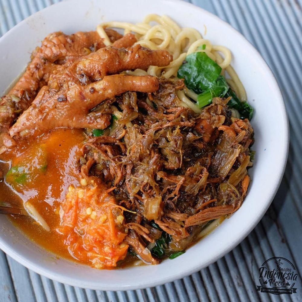 Mie Ayam Ceker Pak Breng. (instagram.com/amazingindonesiafood)