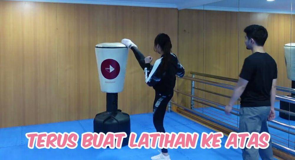 Sisca Kohl ajak Jess No Limit workout (youtube.com/Sisca Kohl)