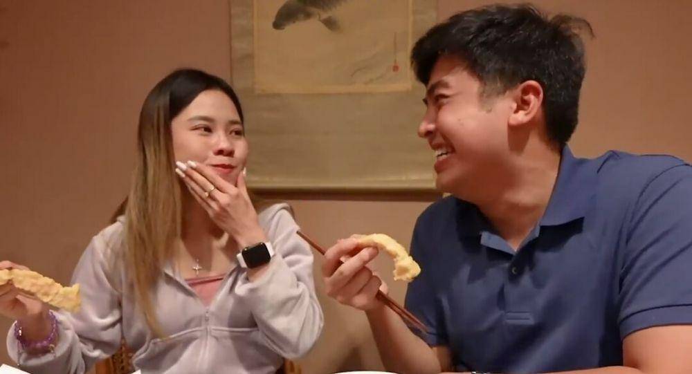 Jerome dan Jessica Jane mukbang makanan Jepang. (youtube.com/Nihongo Mantappu)