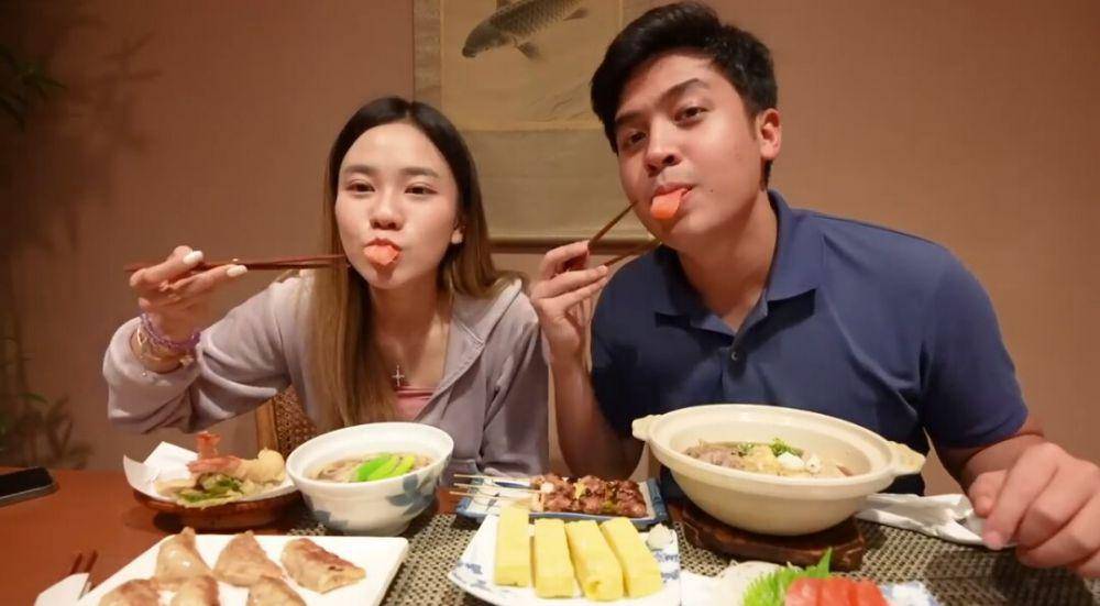 Jerome dan Jessica Jane mukbang makanan Jepang. (youtube.com/Nihongo Mantappu)