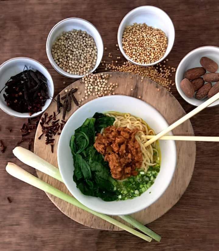 Bakso Soun dan Mie Ayam Mojopahit. (instagram.com/baksosounmajapahit)