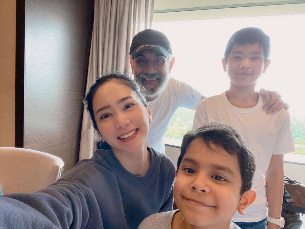 potret Bunga Zainal dan keluarga (instagram.com/bungazainal05)