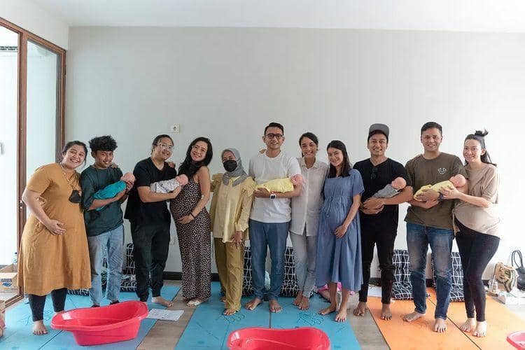 Ina Marika dan Rezca Syam (instagram.com/bumilpamil.id)