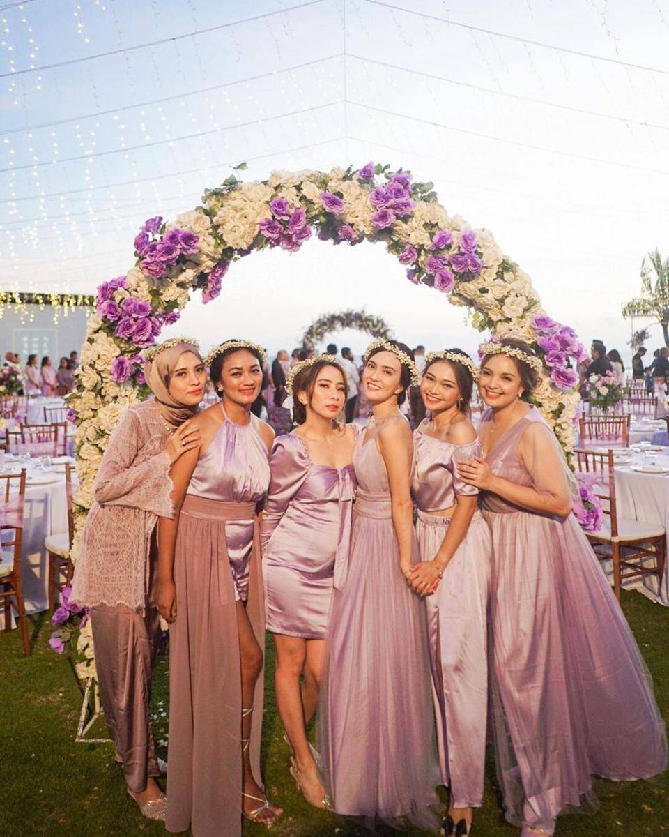 potret Shandy Aulia di pernikahan sahabat (instagram.com/shandyaulia)