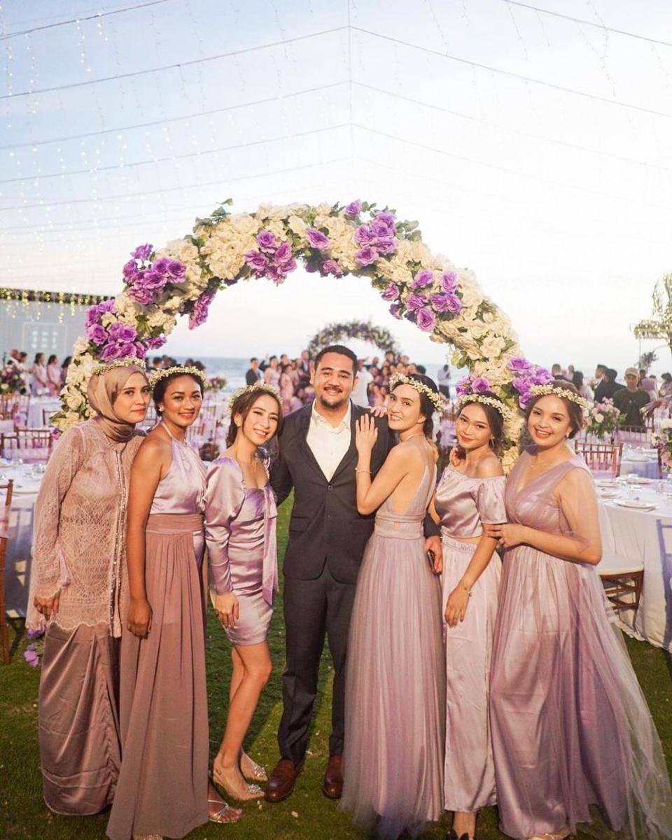 potret Shandy Aulia di pernikahan sahabat (instagram.com/shandyaulia)