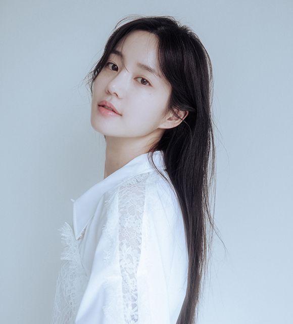 Lee Yoo Bi (dok. Y Bloom Entertainment)
