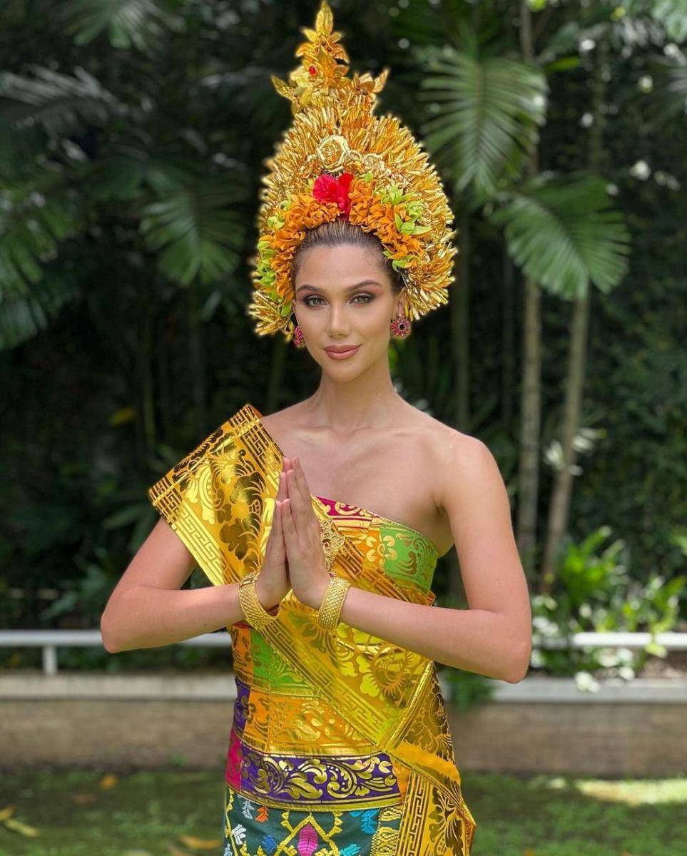 Potret Finalis Miss Grand International 2022 dalam Balutan Pakaian Tradisional Indonesia (Instagram.com/missgrandpanamaoficial)