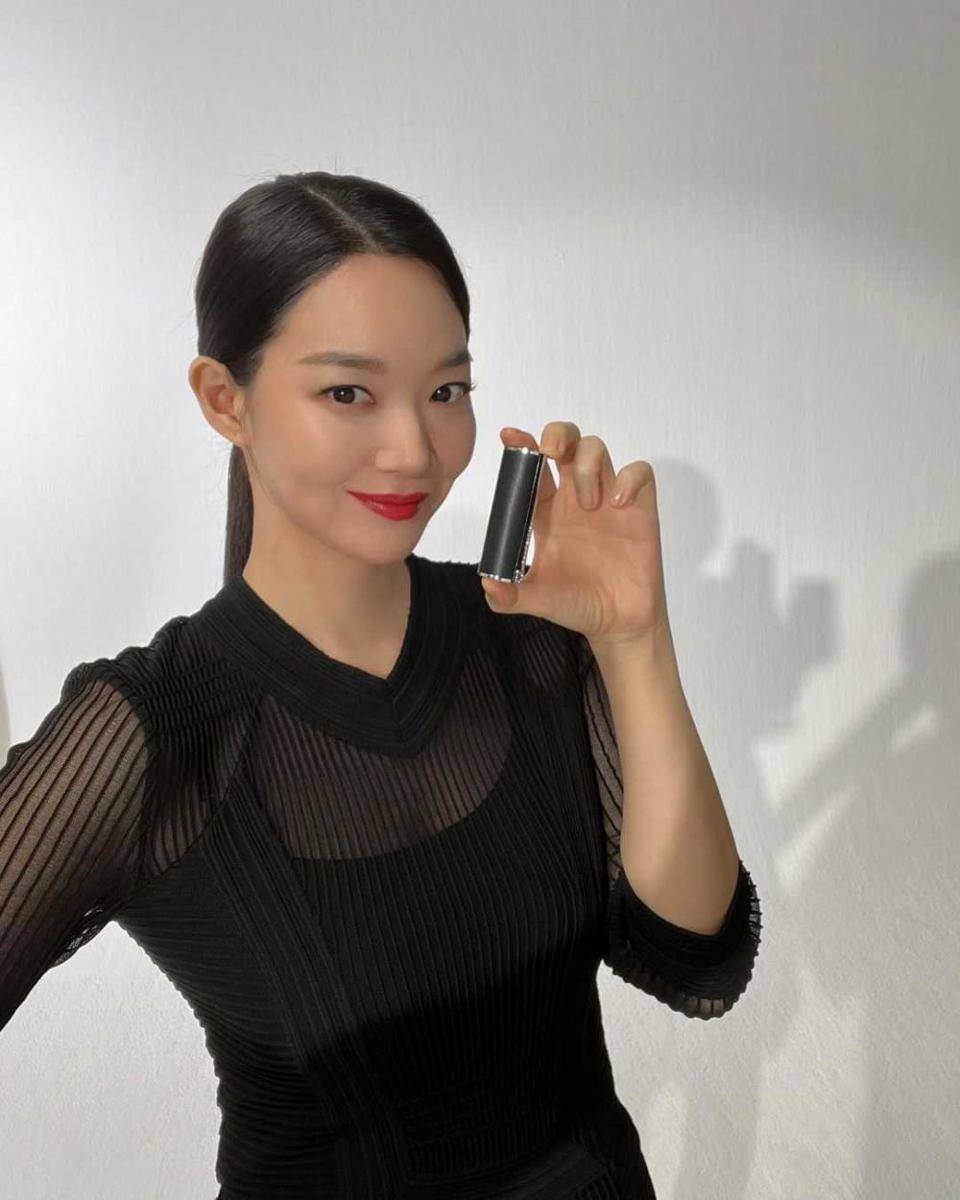 Shin Min Ah (instagram.com/illusomina)