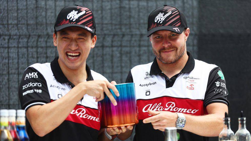 Zhou Guanyu dan Valtteri Bottas (formula1.com)