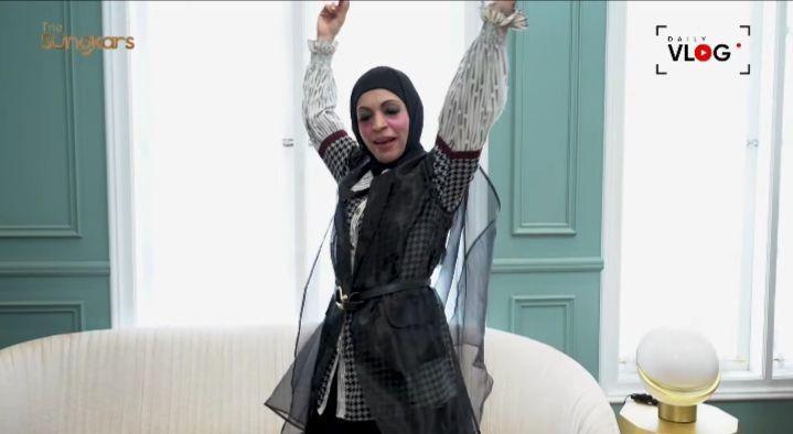 10 Potret Zaskia Sungkar Makeover Kak Jill dengan Gaya Hijab Chic