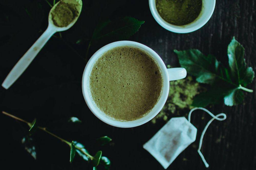 ilustrasi honey matcha (pexels.com/Cherisha Norman)