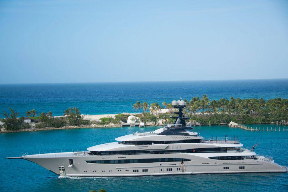 ilustrasi kapal yacht (pexels.com/@diego-f-parra)