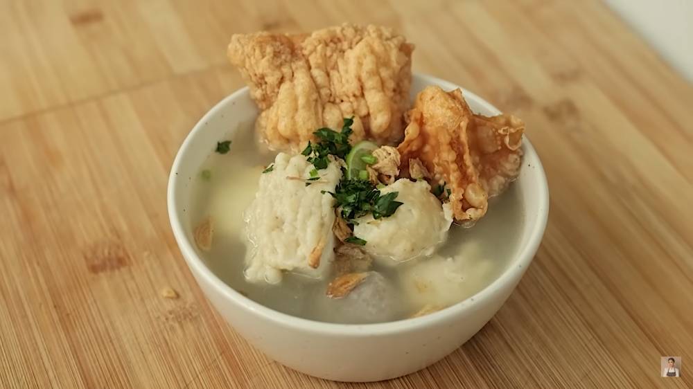 Bakso cuanki ayam komplet ala Devina Hermawan (youtube.com/Devina Hermawan)