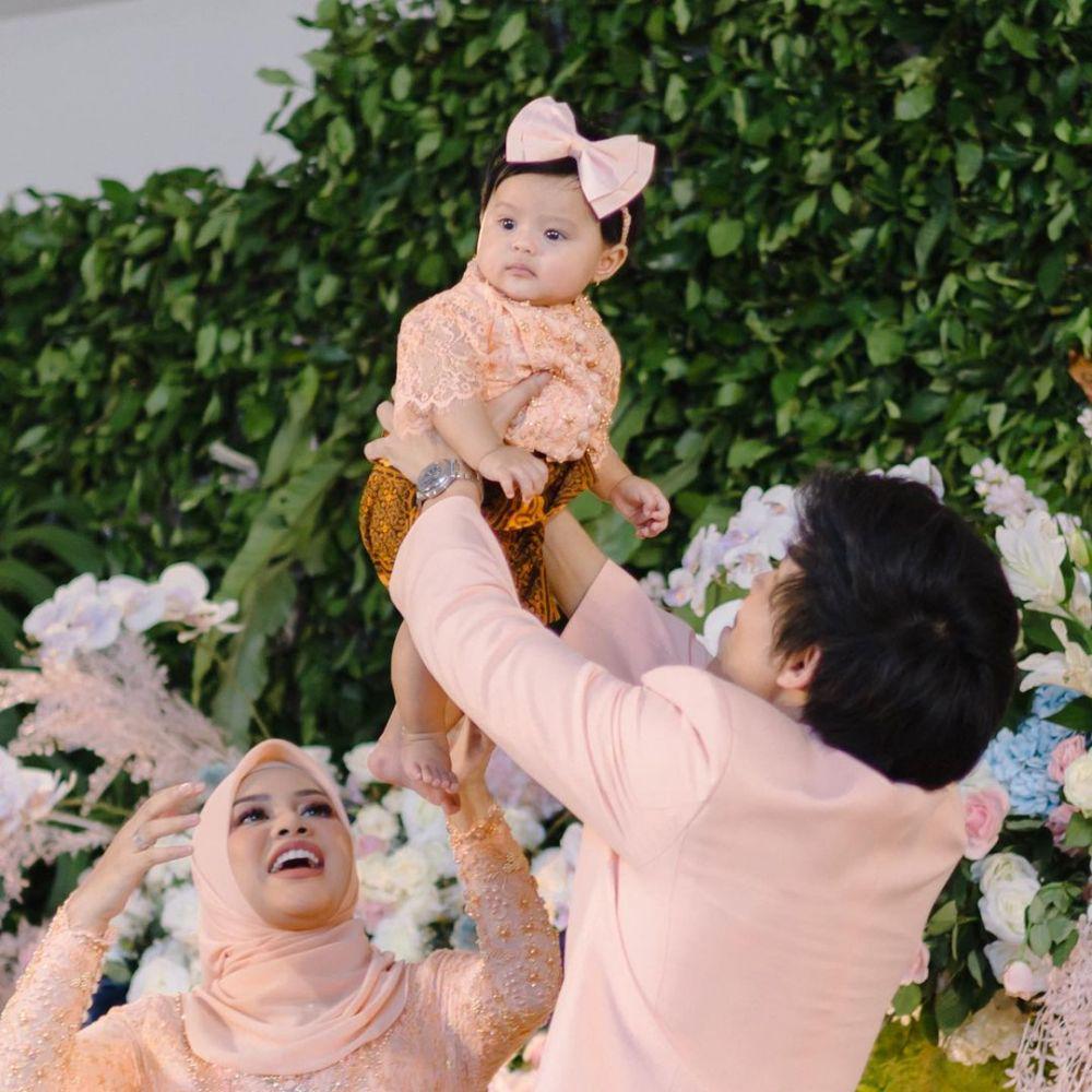 keluarga Atta Halilintar (Twins Photobooth via instagram.com/ameenaatta)