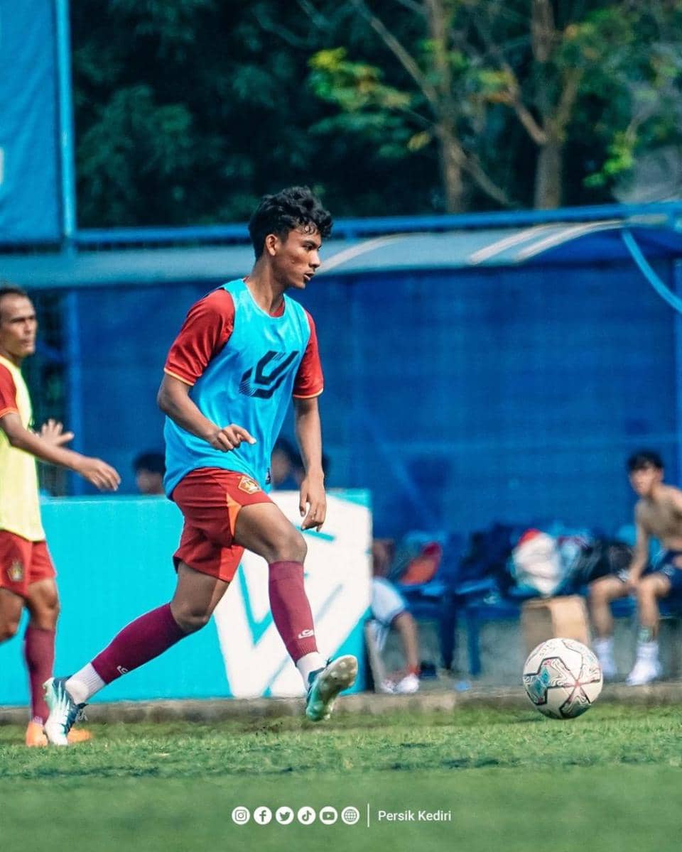 Pemain Persik Kediri saat berlatih. Instagram.com/ persikfcofficial