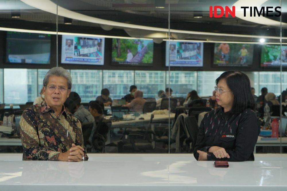 Todung Mulya Lubis, Dubes RI di Oslo/Pakar Hukum dalam Ngobrol Seru "Diplomasi RI sampai ke Nasib Penegakan Hukum" pada Rabu (28/9/2022). (IDN Times/Aldila Muharma)