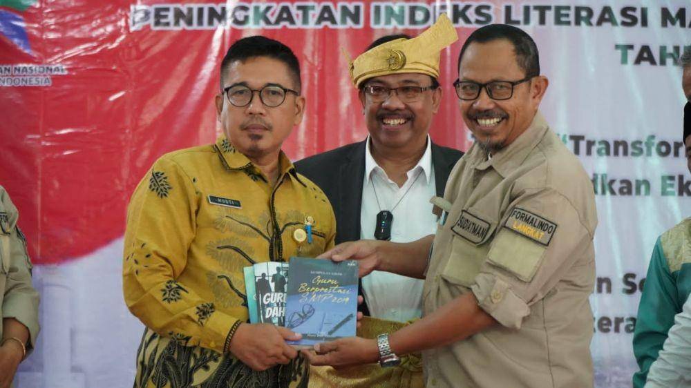 Pertemuan yang membahas wacana pembangunan gedung perpustakaan Nasional di Kabupatrn Langkat (IDN Times/ istimewa)