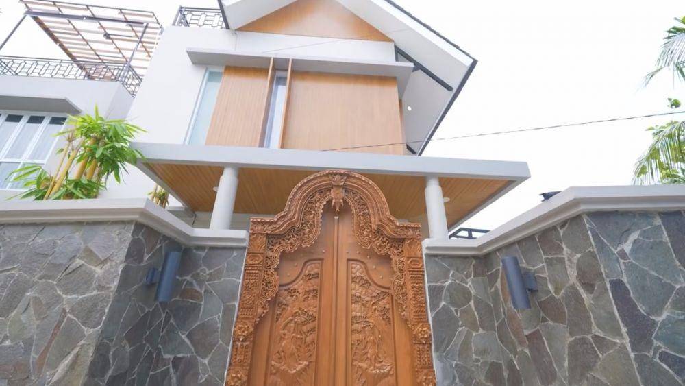 rumah baru Ndarboy Genk (youtube/Dodit Mulyanto)